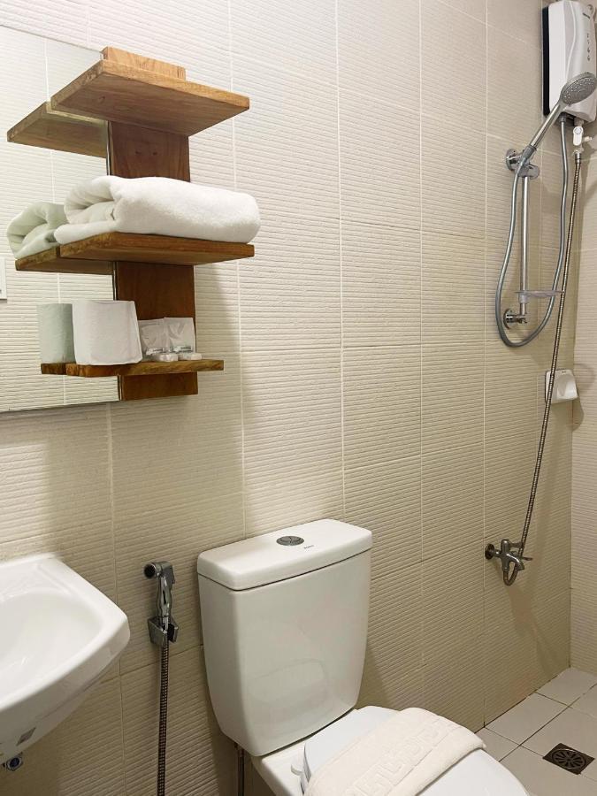 Airo Suites Makati パサイ エクステリア 写真